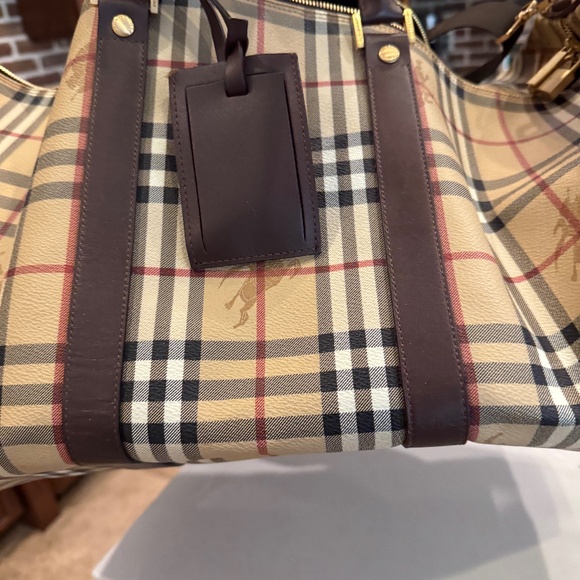 Burberry overnight bag - Picture 1 of 5